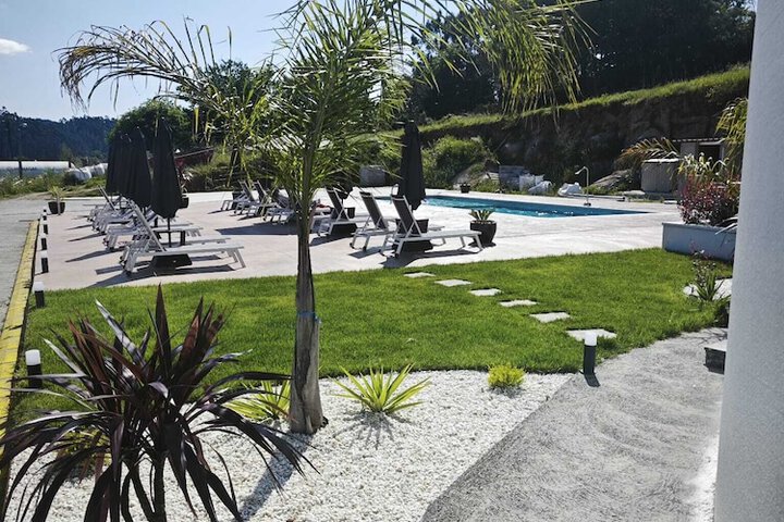 Pool 76 of 79