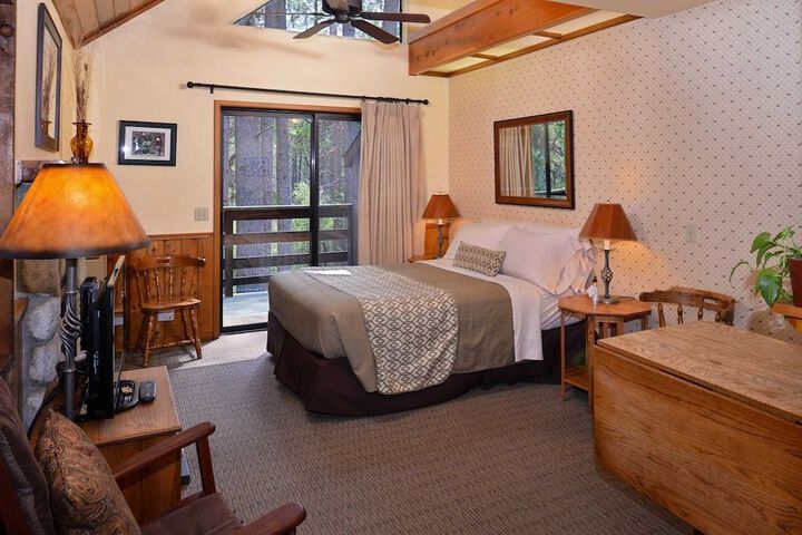 Image of QUIET CREEK INN