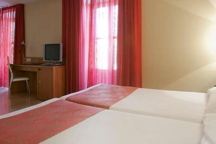 Room 18 of 36