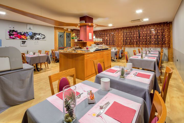 Dining 50 of 68