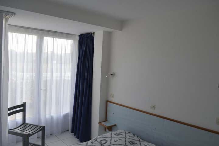 Room 15 of 62