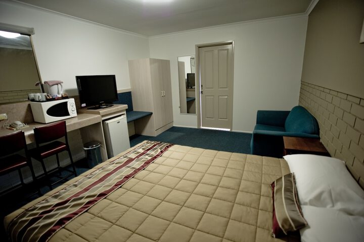 Room 8 of 35