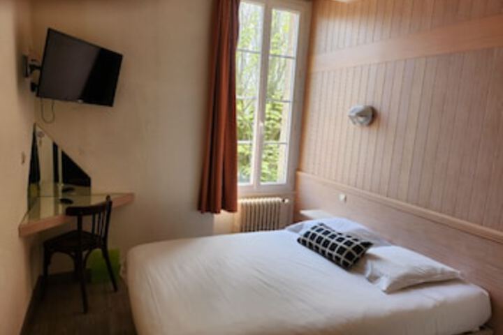 Room 16 of 36