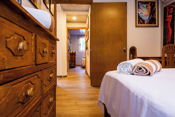 Room 13 of 74