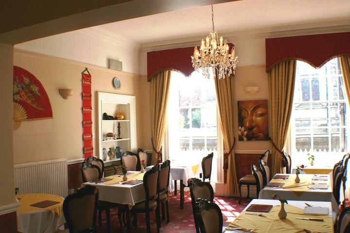 Dining 22 of 28