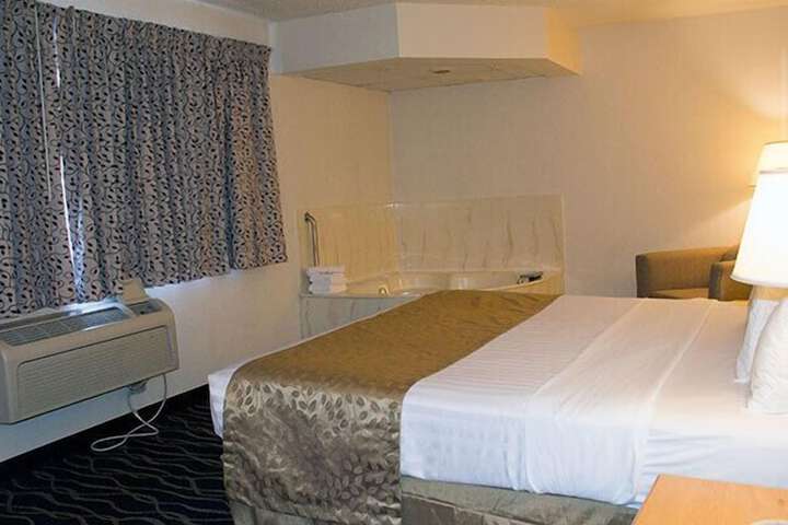 Room 14 of 23