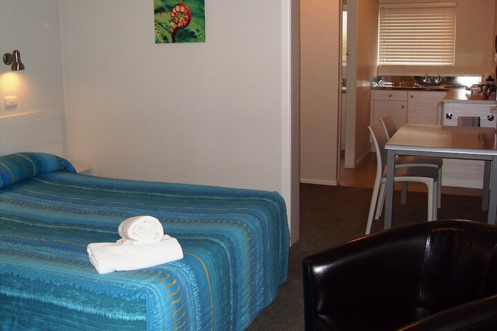 Room 4 of 64