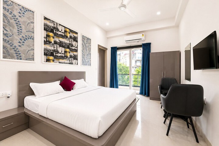Room 17 of 35