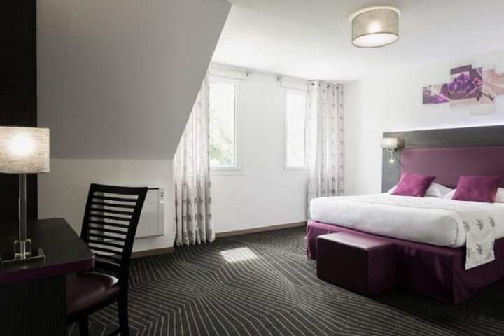 Room 18 of 53