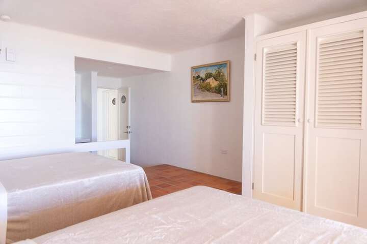 Room 20 of 99