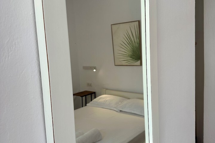 Room 26 of 101