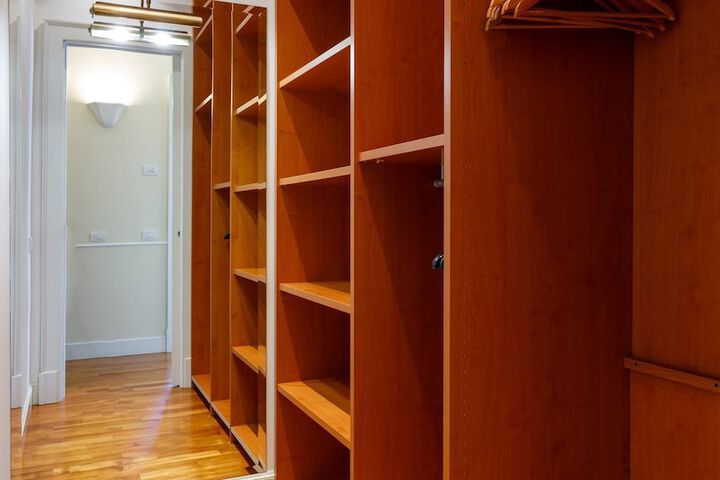 Room 112 of 122