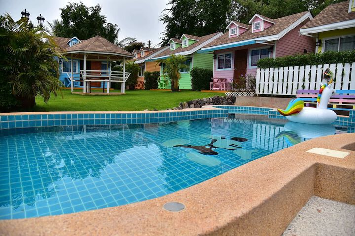 Pool 26 of 37