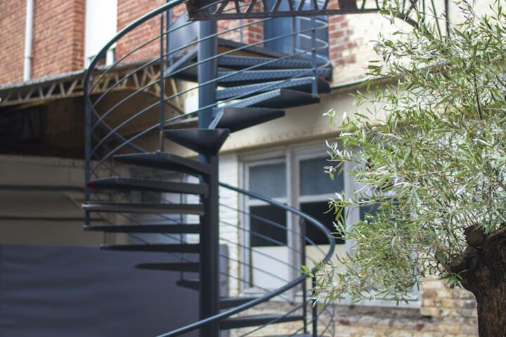 Hotel Exterior 38 of 41