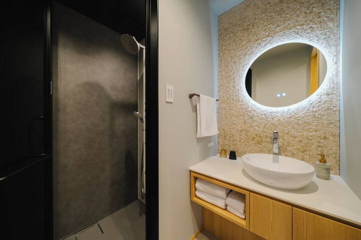 Room 10 of 43