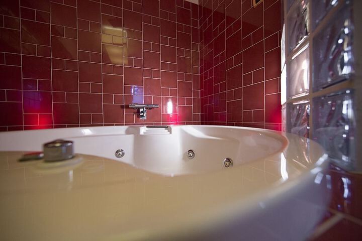 Hot Tub 35 of 67
