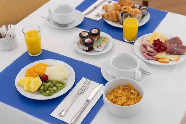 Breakfast/Coffee Service 82 of 92