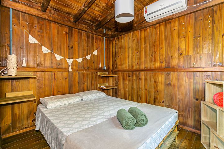 Room 5 of 94