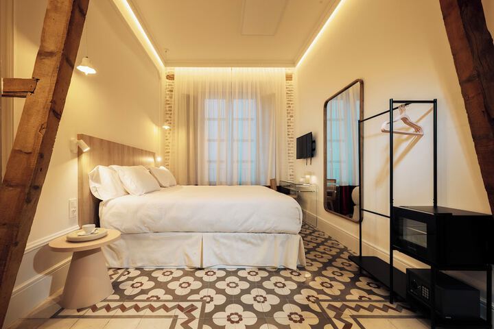 Room 25 of 80