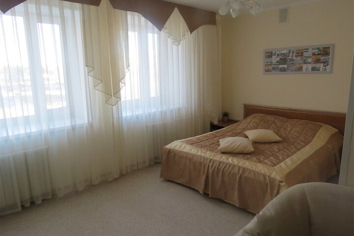 Room 6 of 38