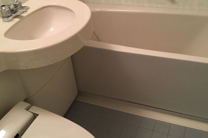 Room 19 of 34