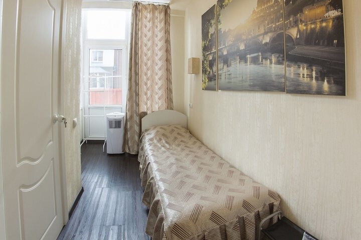 Room 6 of 79