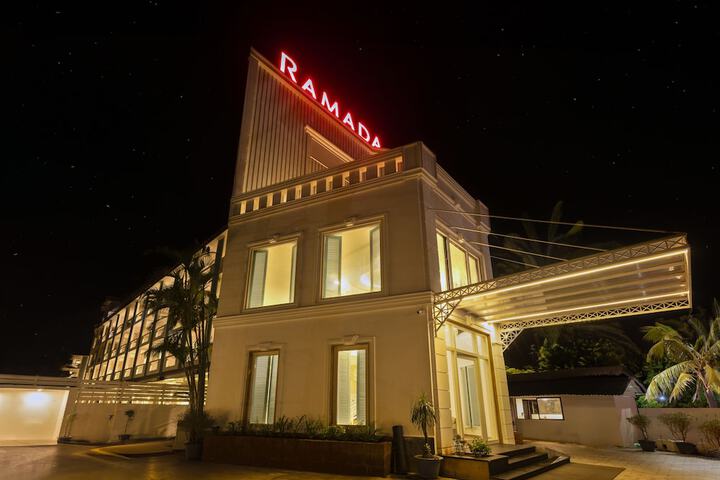 Hotel 66 of 74