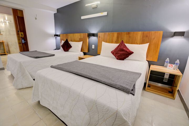 Room 10 of 76