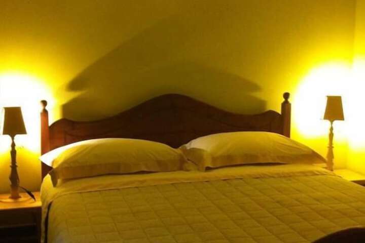 Room 4 of 36
