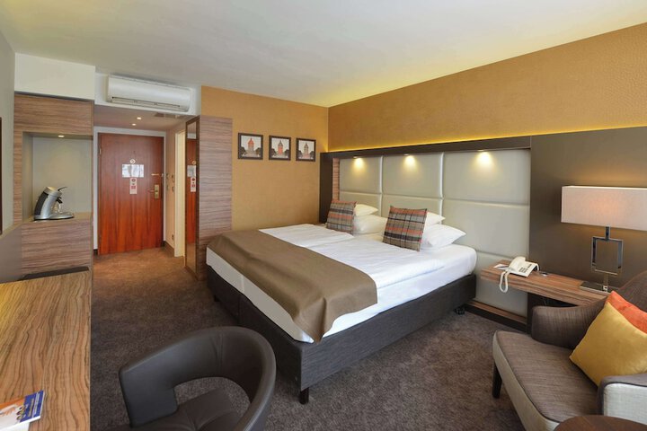 Room 31 of 114