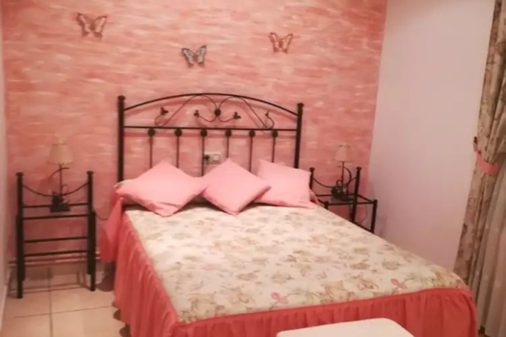 Room 5 of 14