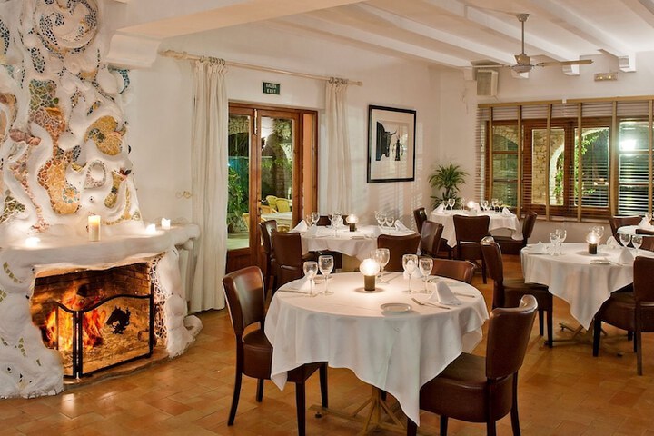 Dining 6 of 11