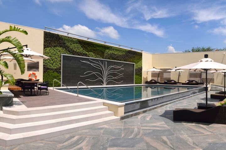 Pool Hotel
