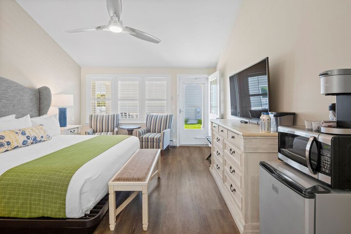 Room 7 of 19