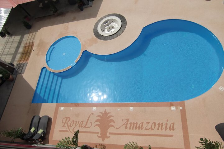 Pool 24 of 76