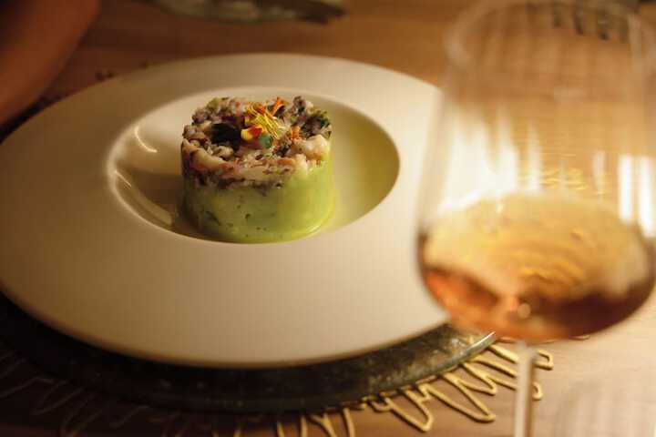 Dining 68 of 114