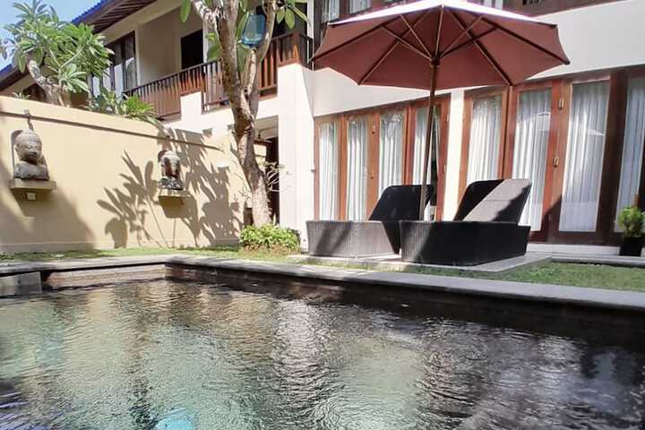 Pool Hotel