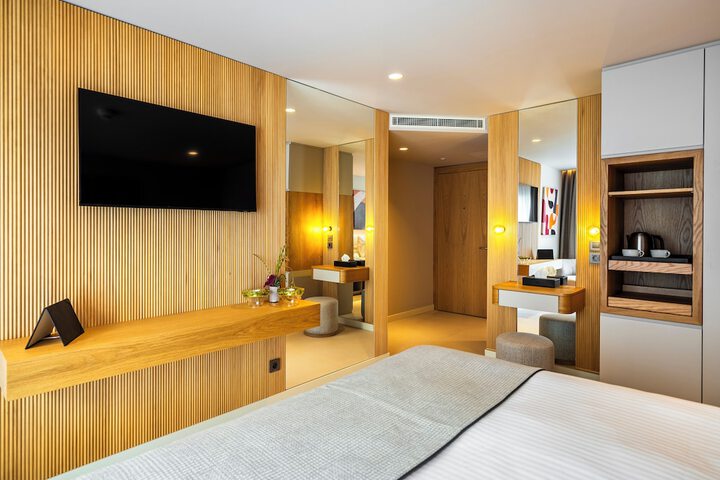 Room 52 of 112