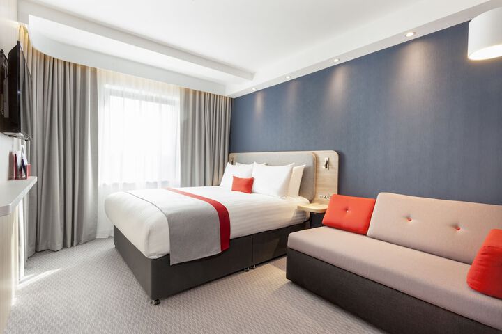 Room 4 of 78