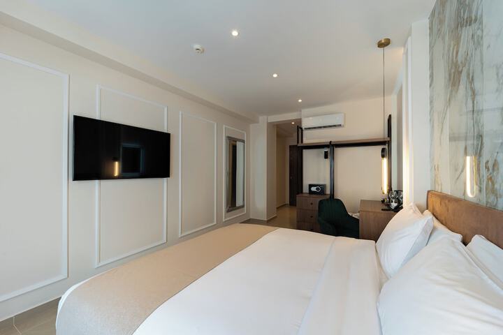 Room 36 of 187