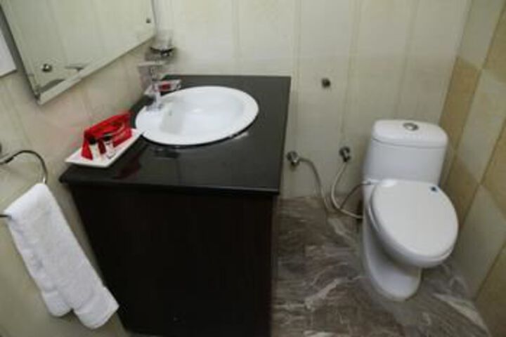 Room 6 of 23