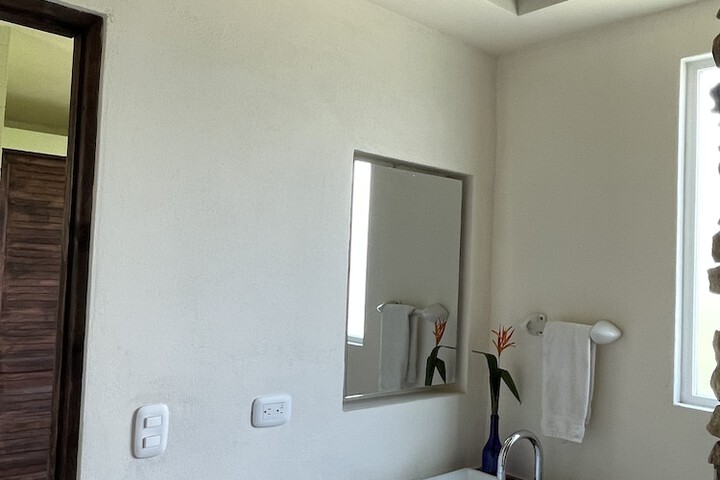 Room 66 of 107