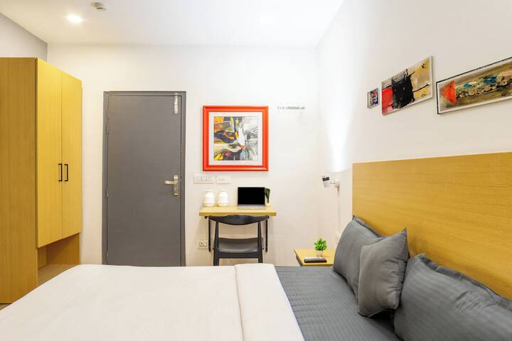 Room 15 of 29