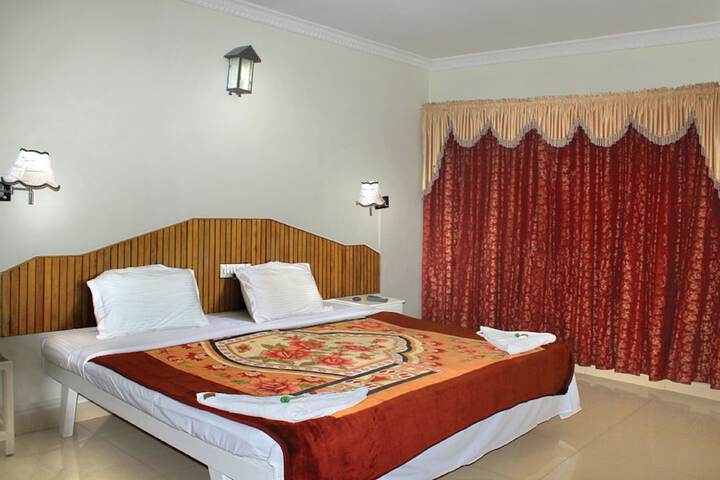 Room 3 of 48