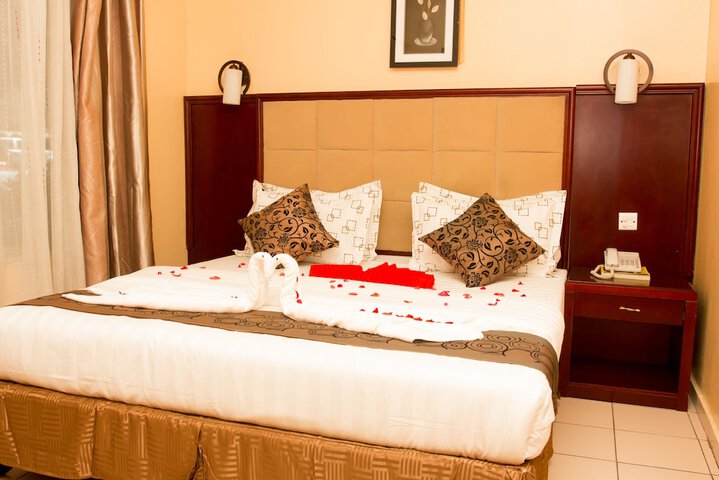 Room 2 of 48