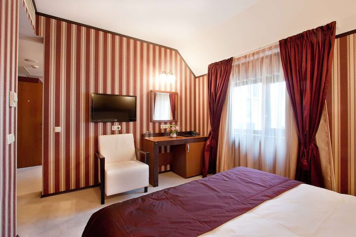 Room 19 of 51