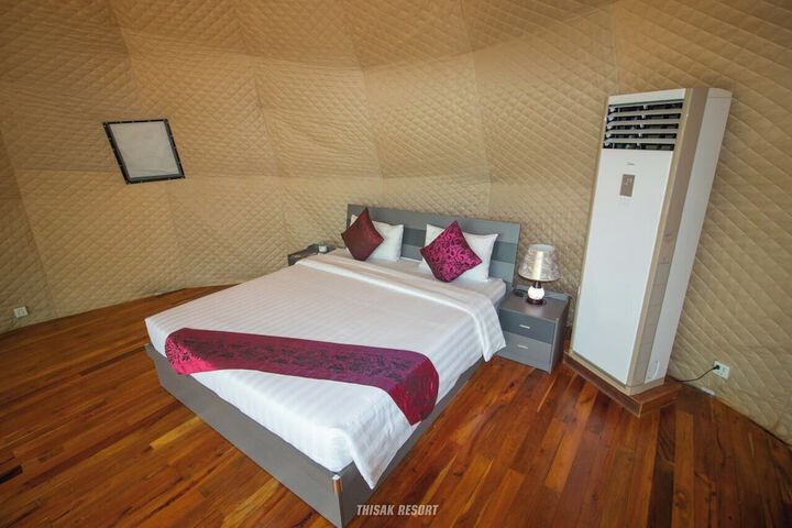 Room 2 of 151