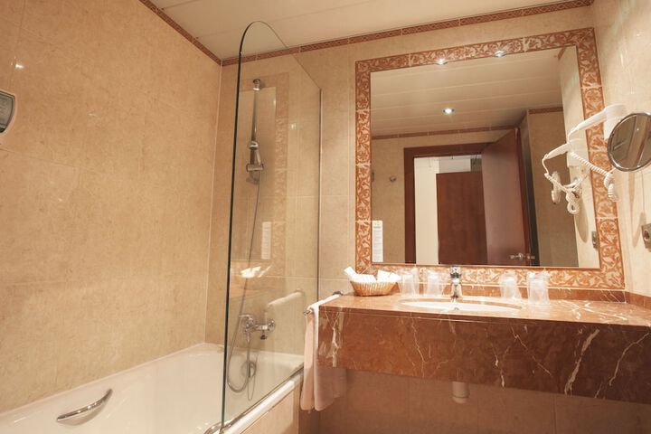 Bath Photo