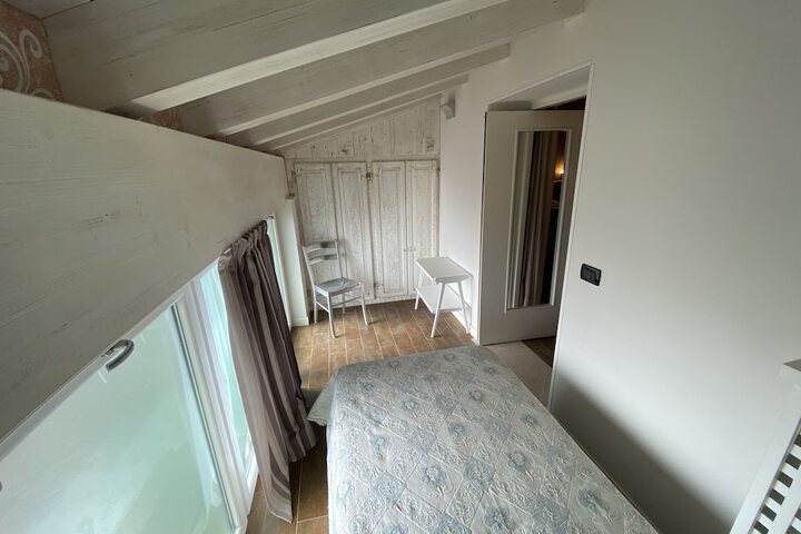 Room 7 of 72