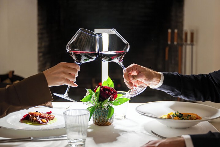 Dining 70 of 87